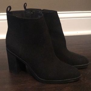 Size 8 H&M Black Booties with Heel